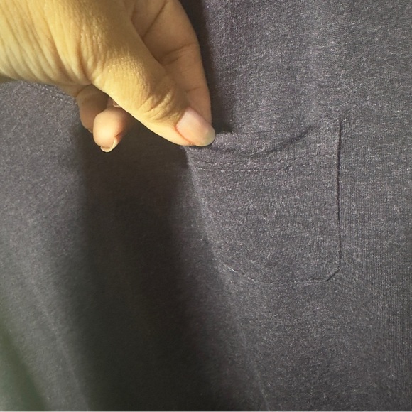 Aritzia Wilfred Free Vneck Shirt Violet Women Size XS - Picture 4 of 7